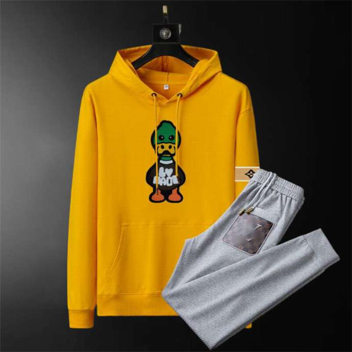 Picture of LV SweatSuits _SKULVM-3XL12yr0229196